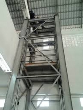 THANG NÂNG TẢI HÀNG HÓA 