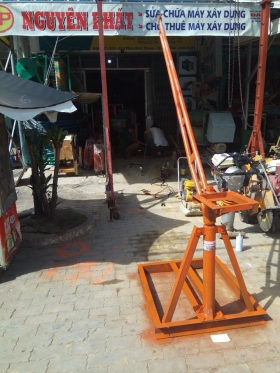 Cẩu xoay 360 độ mini 500kg